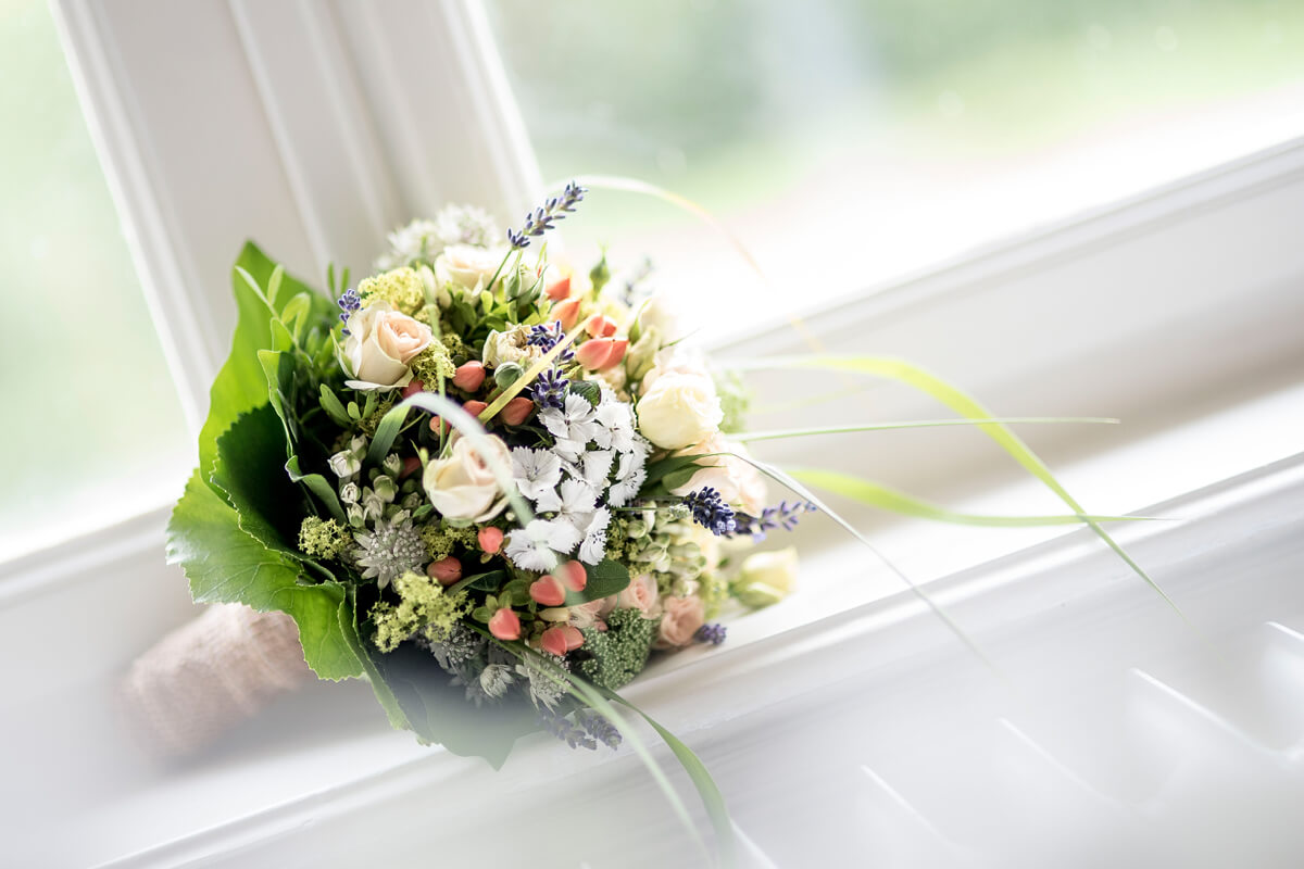 brautstrauss-hochzeit-wildblumen